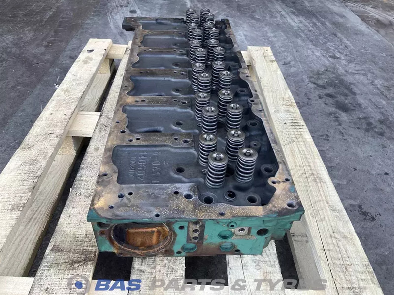 Volvo Cilinderkop Volvo D11K 370 21379389 - Cylinder block for Truck: picture 4 Volvo Cilinderkop Volvo D11K 370 21379389 - Cylinder block for Truck: picture 4