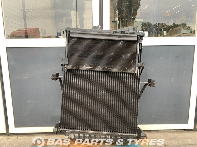 Volvo FM3 - Radiator for Truck: picture 2 Volvo FM3 - Radiator for Truck: picture 2