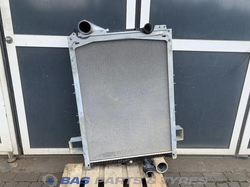 Volvo FMX Euro 6 - Radiator for Truck: picture 2 Volvo FMX Euro 6 - Radiator for Truck: picture 2