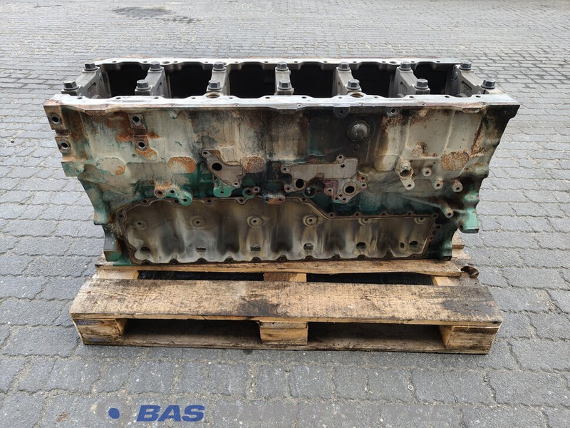 Volvo - Engine and parts for Truck: picture 1 Volvo - Engine and parts for Truck: picture 1