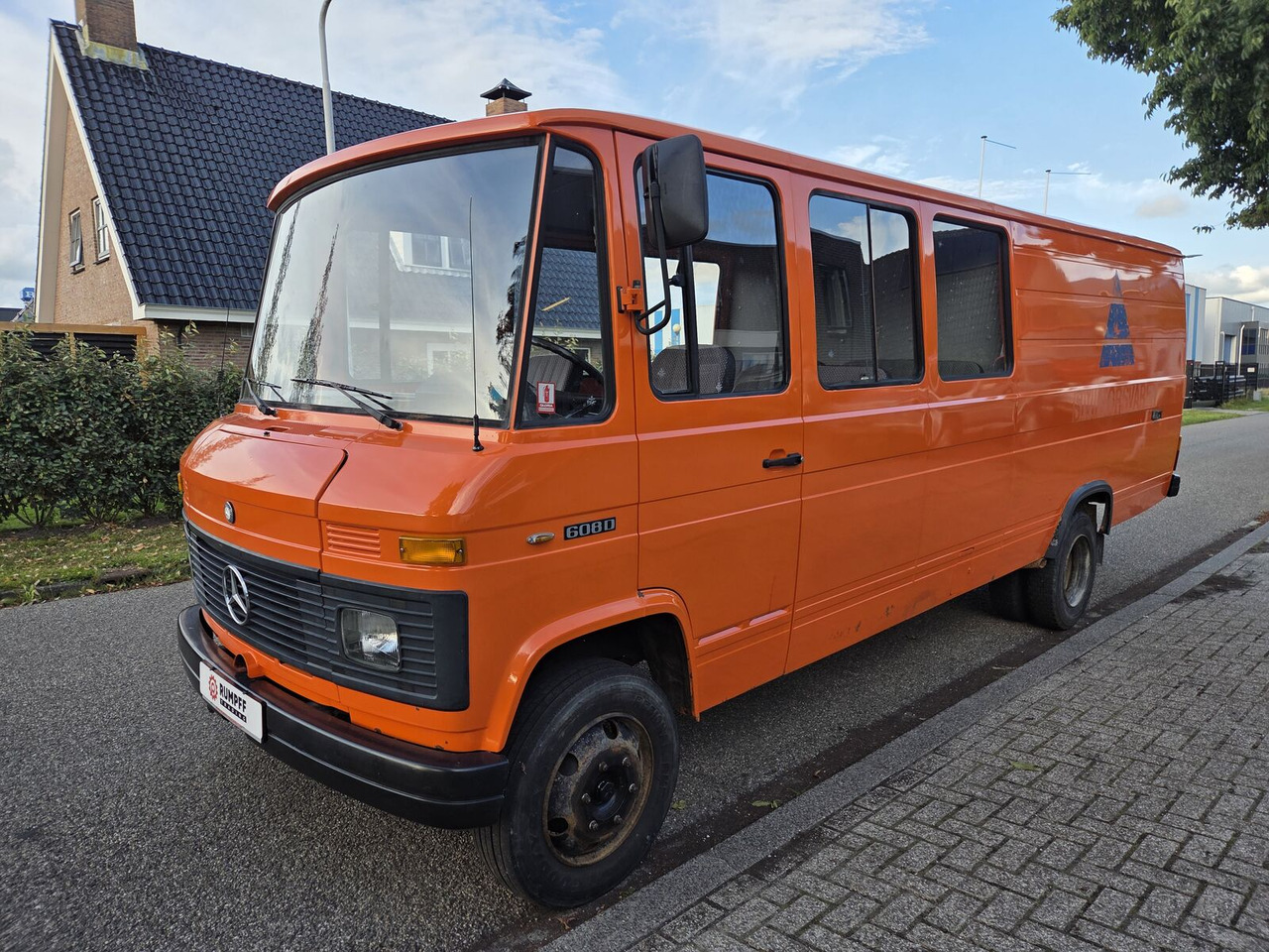 Mercedes-Benz L 608 D dubbel cabine (26700 km) goederen en personen bestelwagen - Passenger van: picture 4 Mercedes-Benz L 608 D dubbel cabine (26700 km) goederen en personen bestelwagen - Passenger van: picture 4