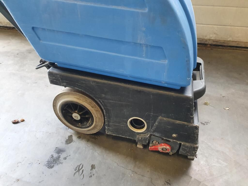 Nilco T 490 tapijtreiniger tapijtreinigingsmachine - Cleaning machinery: picture 4 Nilco T 490 tapijtreiniger tapijtreinigingsmachine - Cleaning machinery: picture 4