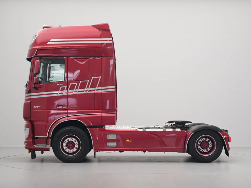 DAF XF 430 FT, Super Space Cab, Metallic Paint, New Tacho, Custom Lighting - Tractor unit: picture 2 DAF XF 430 FT, Super Space Cab, Metallic Paint, New Tacho, Custom Lighting - Tractor unit: picture 2