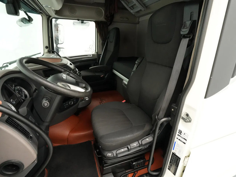 Tractor unit DAF XF 480 FT, Super Space Cab, Leather Interior, New Tacho: picture 10 Tractor unit DAF XF 480 FT, Super Space Cab, Leather Interior, New Tacho: picture 10