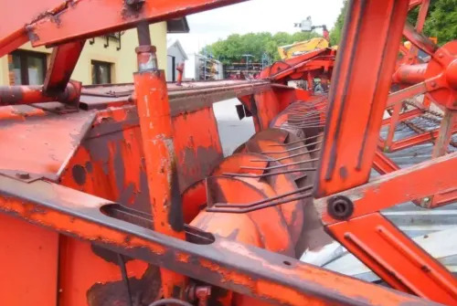 Heder do kombajnu Deutz-Fahr 1600,1610,1620,1630, 2680,2780, 2385,2685,2780, - Grain header: picture 5 Heder do kombajnu Deutz-Fahr 1600,1610,1620,1630, 2680,2780, 2385,2685,2780, - Grain header: picture 5