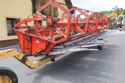 Heder do kombajnu Deutz-Fahr 1600,1610,1620,1630, 2680,2780, 2385,2685,2780, - Grain header: picture 3 Heder do kombajnu Deutz-Fahr 1600,1610,1620,1630, 2680,2780, 2385,2685,2780, - Grain header: picture 3