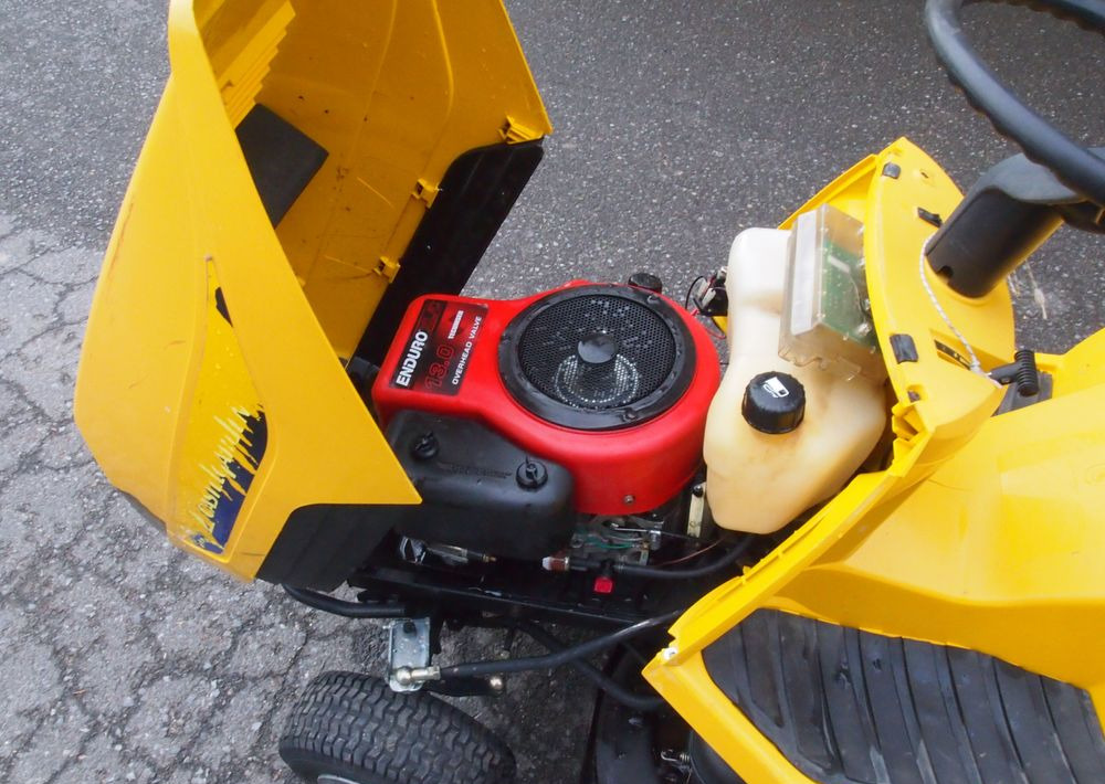 Kosiarka traktorek Castel Garden 13/92 2007 Kosiarka Castel Garden 13/92 - Garden mower: picture 4 Kosiarka traktorek Castel Garden 13/92 2007 Kosiarka Castel Garden 13/92 - Garden mower: picture 4