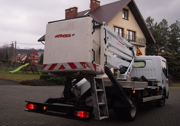 Samochód Renault Isoli PLE194/10N 2015 Renault Maxity Zwyżka Podnośnik koszowy - Truck mounted aerial platform: picture 5 Samochód Renault Isoli PLE194/10N 2015 Renault Maxity Zwyżka Podnośnik koszowy - Truck mounted aerial platform: picture 5