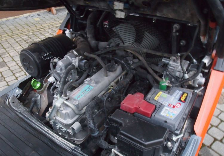 LPG forklift Wózek widłowy Toyota 8FGF15 2018 TRIPLEX system SAS (blokowanie tylnej osi): picture 12 LPG forklift Wózek widłowy Toyota 8FGF15 2018 TRIPLEX system SAS (blokowanie tylnej osi): picture 12