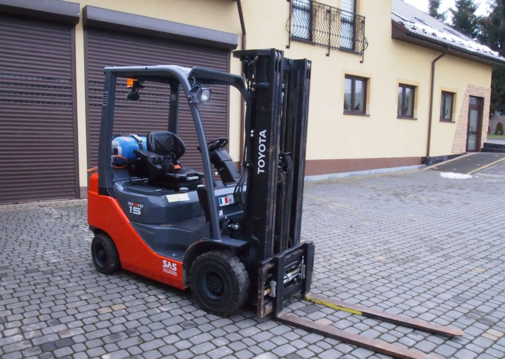 LPG forklift Wózek widłowy Toyota 8FGF15 2018 TRIPLEX system SAS (blokowanie tylnej osi): picture 7 LPG forklift Wózek widłowy Toyota 8FGF15 2018 TRIPLEX system SAS (blokowanie tylnej osi): picture 7