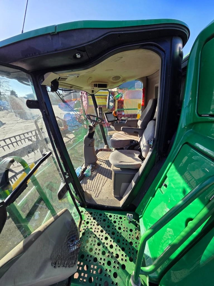 John Deere T 670 i - Combine harvester: picture 5 John Deere T 670 i - Combine harvester: picture 5