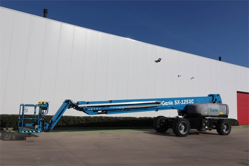 Genie SX125XC - Telescopic boom: picture 2 Genie SX125XC - Telescopic boom: picture 2