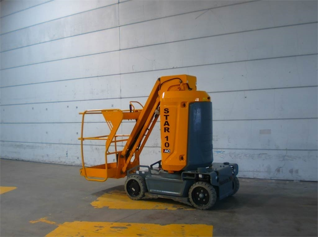 Haulotte STAR 10  - Vertical mast lift: picture 2 Haulotte STAR 10  - Vertical mast lift: picture 2