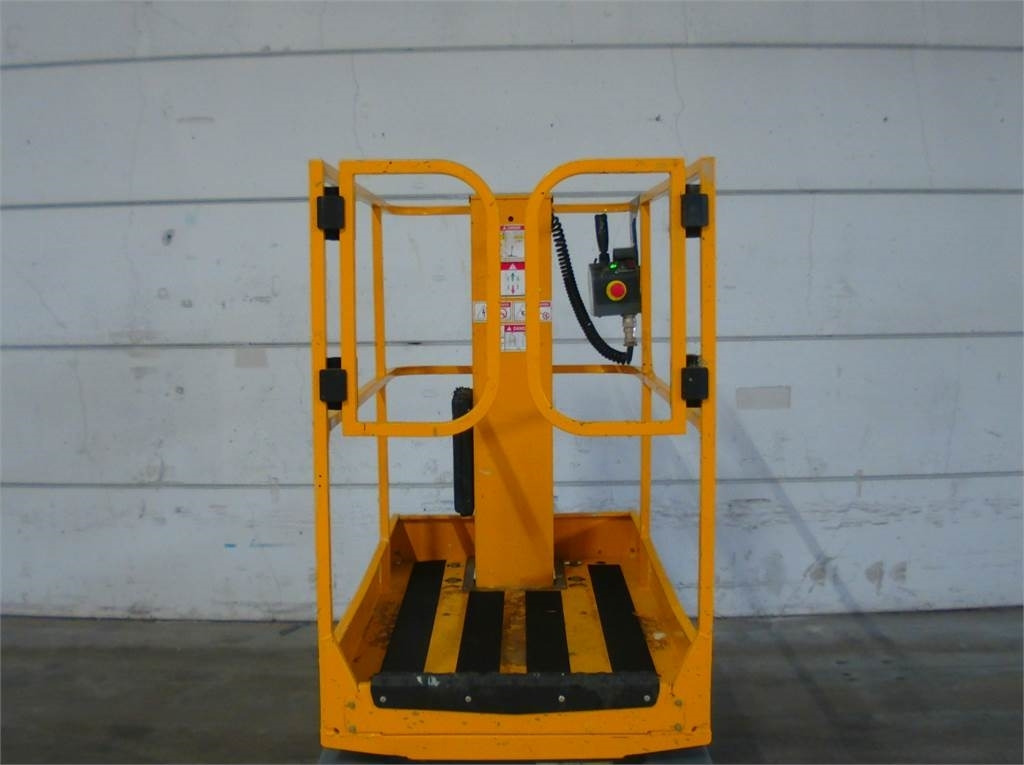 Vertical mast lift Haulotte STAR 6AC: picture 10 Vertical mast lift Haulotte STAR 6AC: picture 10