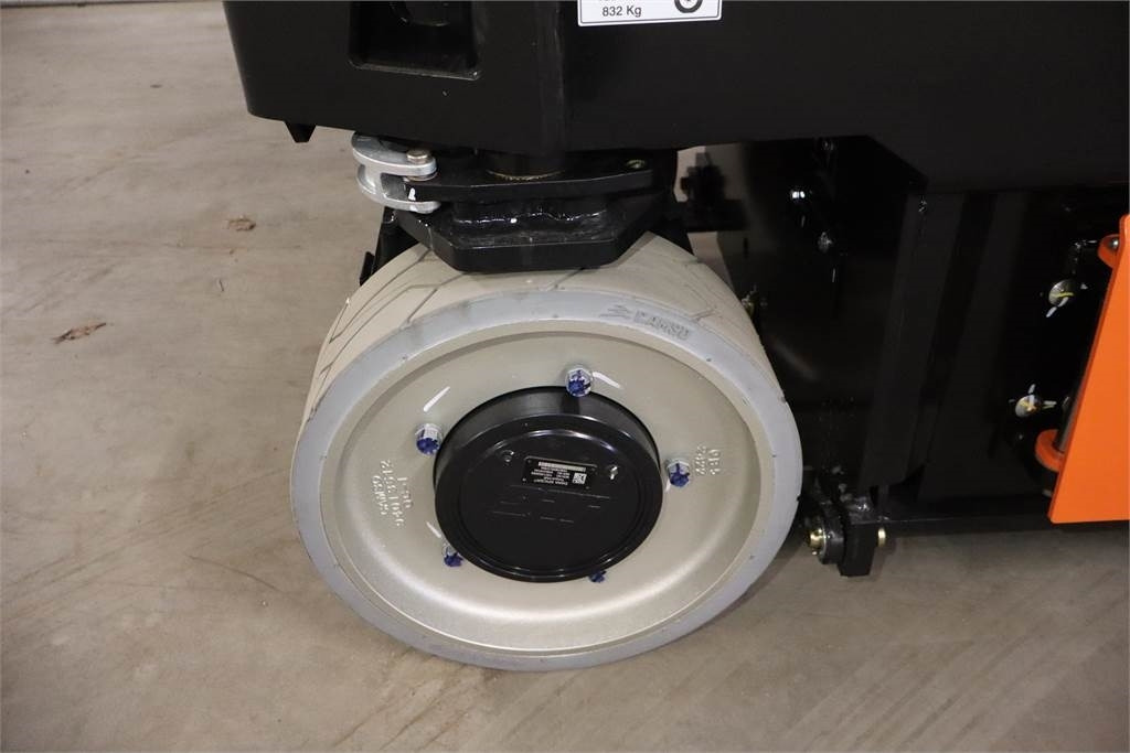 Scissor lift JLG 2632ES: picture 14