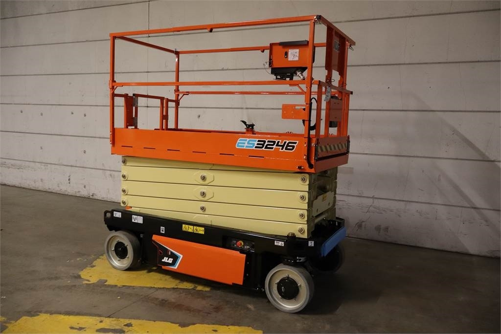 JLG 3246ES - Scissor lift: picture 3 JLG 3246ES - Scissor lift: picture 3