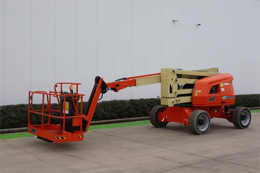 JLG EC 520AJ - Articulated boom: picture 2 JLG EC 520AJ - Articulated boom: picture 2