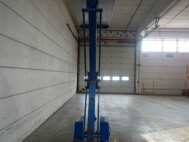 Vertical mast lift JLG Power Tower: picture 8