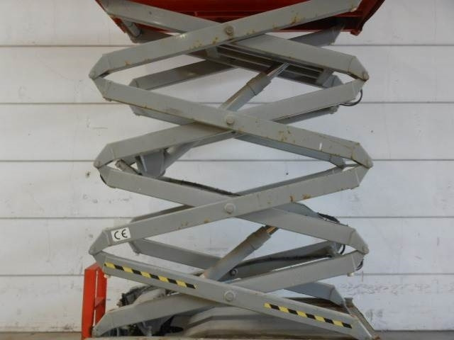 SkyJack SJ4626 - new batteries - Scissor lift: picture 3 SkyJack SJ4626 - new batteries - Scissor lift: picture 3