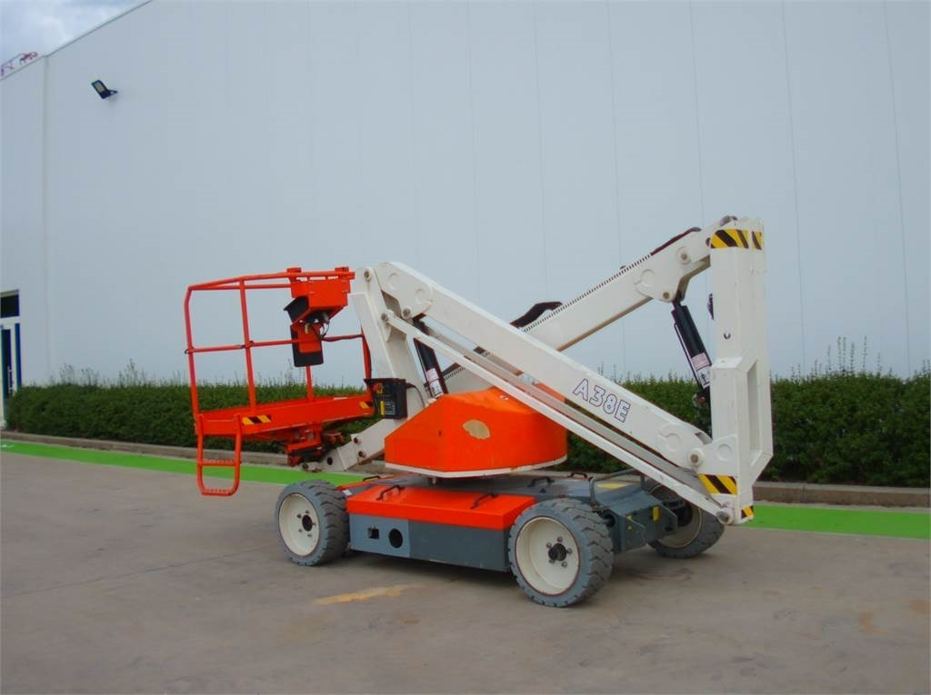 Snorkel A38E - Articulated boom: picture 3 Snorkel A38E - Articulated boom: picture 3