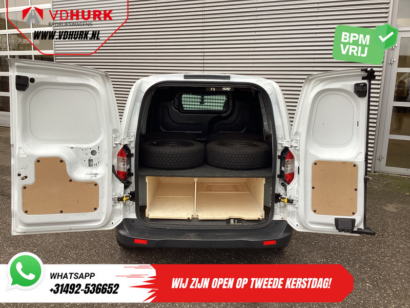 Ford Transit Courier 1.0 EcoBoost 100pk Limited BENZINE BPM VRIJ! Carplay/ Camera/ Climate/ Cruise/ PDC/ LMV/ DAB - Small van: picture 5 Ford Transit Courier 1.0 EcoBoost 100pk Limited BENZINE BPM VRIJ! Carplay/ Camera/ Climate/ Cruise/ PDC/ LMV/ DAB - Small van: picture 5