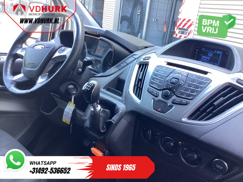 Ford Transit Custom 2.2 TDCI Trend Dubbel Cabine EXPORT ONLY Airco/ Cruise/ Trekhaak/ LM Velgen - Small van, Combi van: picture 3 Ford Transit Custom 2.2 TDCI Trend Dubbel Cabine EXPORT ONLY Airco/ Cruise/ Trekhaak/ LM Velgen - Small van, Combi van: picture 3