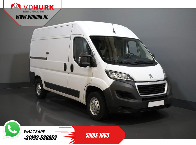 Peugeot Boxer 2.2 HDi 140 pk L2H2 270Gr. Deuren/ 2.5t Trekverm./ Camera/ PDC// Trekhaak/ Airco - Small van: picture 1 Peugeot Boxer 2.2 HDi 140 pk L2H2 270Gr. Deuren/ 2.5t Trekverm./ Camera/ PDC// Trekhaak/ Airco - Small van: picture 1