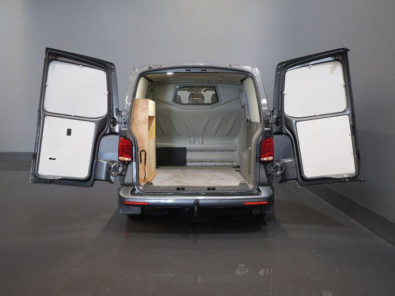 Volkswagen Transporter 2.0 TDI 150 pk DSG Aut. L2 DC Dubbel Cabine LED/ Adapt.Cruise/ Standkachel/ Stoelverw./ Carplay/ Camera/ PDC/ LMV/ Trekhaak/ Air - Panel van, Combi van: picture 5 Volkswagen Transporter 2.0 TDI 150 pk DSG Aut. L2 DC Dubbel Cabine LED/ Adapt.Cruise/ Standkachel/ Stoelverw./ Carplay/ Camera/ PDC/ LMV/ Trekhaak/ Air - Panel van, Combi van: picture 5