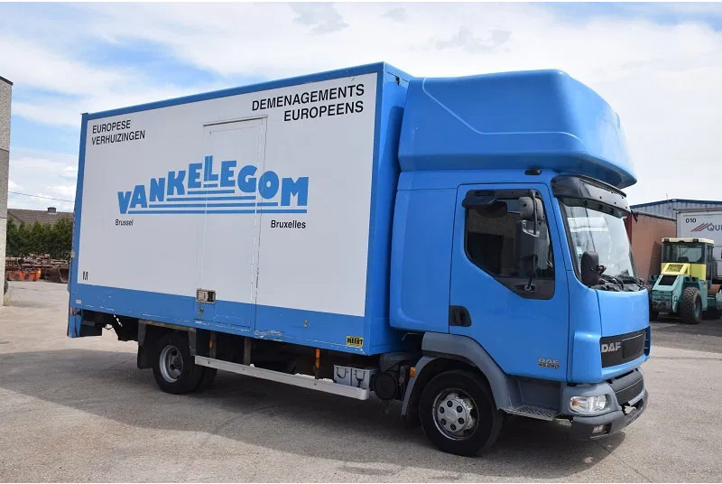 DAF LF 220 LF45 220 - Box truck: picture 5 DAF LF 220 LF45 220 - Box truck: picture 5
