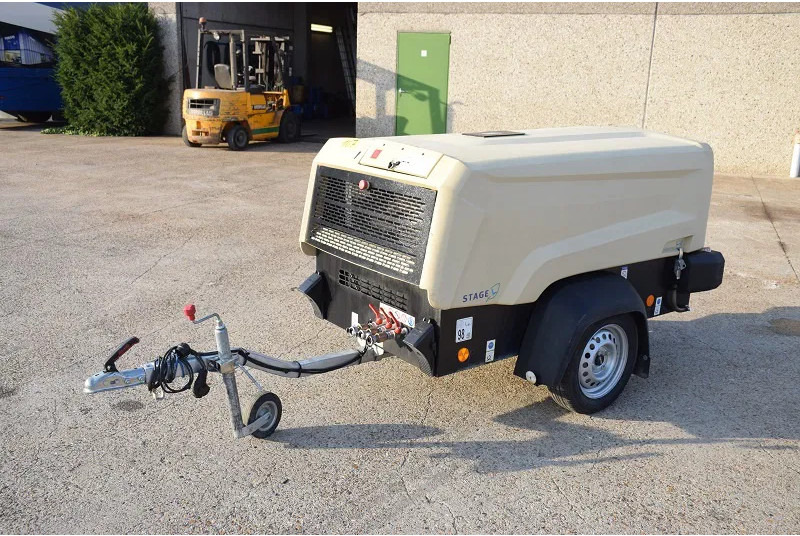 Doosan Doosan 77.55- stock id107 - Air compressor: picture 1 Doosan Doosan 77.55- stock id107 - Air compressor: picture 1