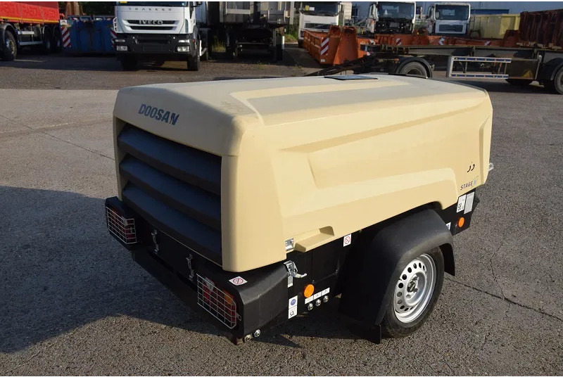 Doosan Doosan 77.55- stock id107 - Air compressor: picture 4 Doosan Doosan 77.55- stock id107 - Air compressor: picture 4