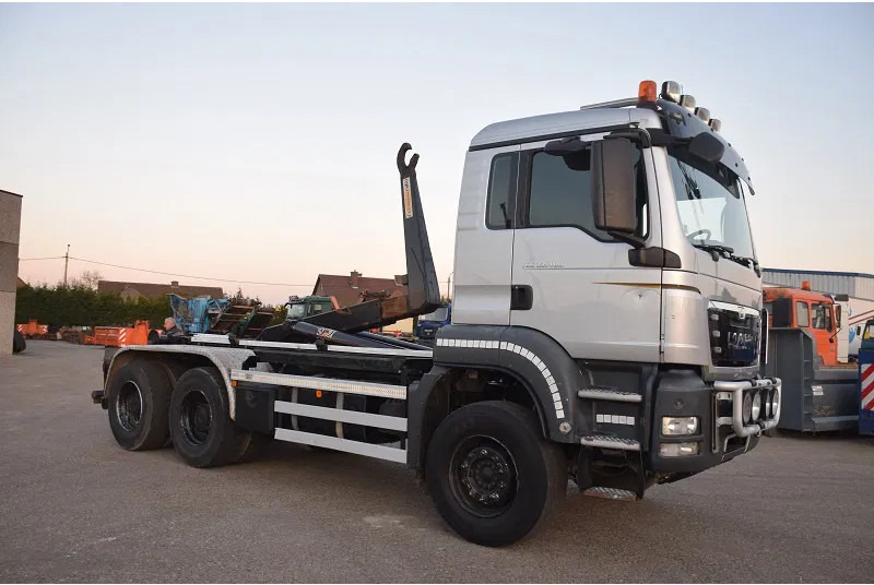 MAN TGS 33.400 - Hook lift truck: picture 5 MAN TGS 33.400 - Hook lift truck: picture 5