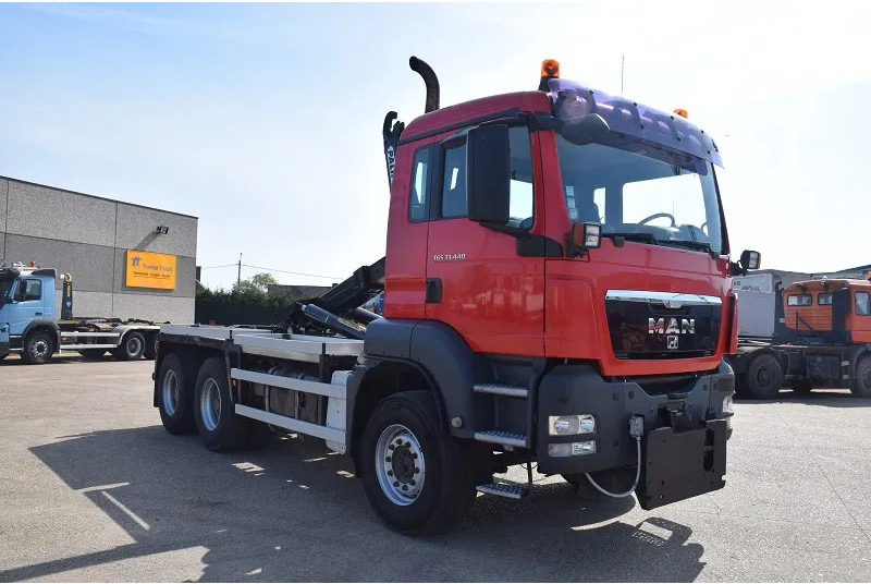 MAN TGS 33.440 - Hook lift truck: picture 4 MAN TGS 33.440 - Hook lift truck: picture 4