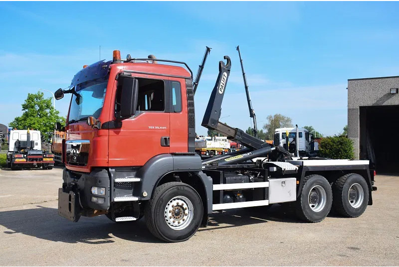 MAN TGS 33.440 - Hook lift truck: picture 2 MAN TGS 33.440 - Hook lift truck: picture 2