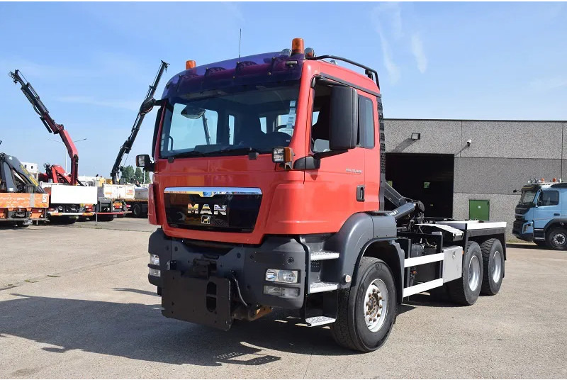 MAN TGS 33.440 - Hook lift truck: picture 3 MAN TGS 33.440 - Hook lift truck: picture 3