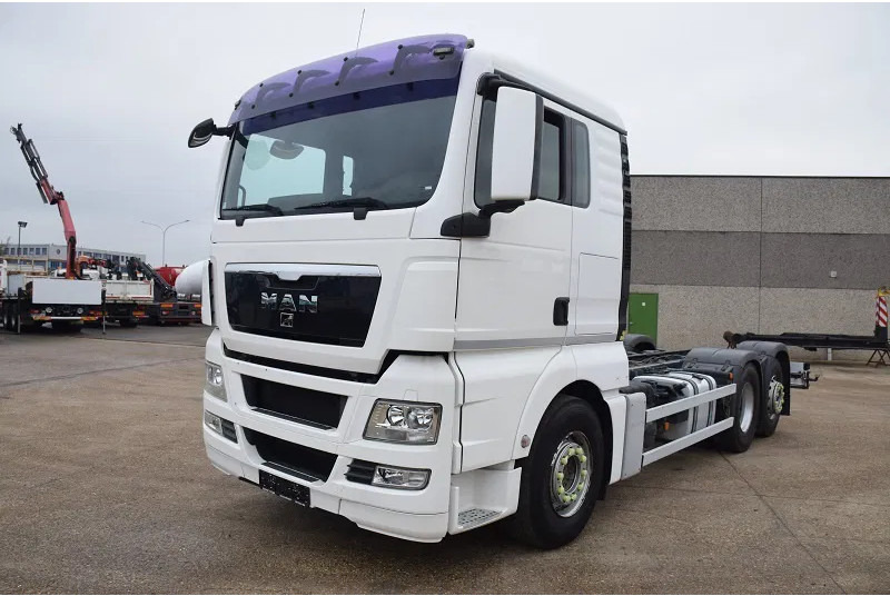 MAN TGX 26.480 - Cab chassis truck: picture 2 MAN TGX 26.480 - Cab chassis truck: picture 2
