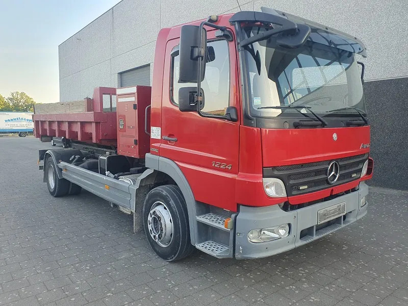 Mercedes-Benz Atego 1224 - Hook lift truck: picture 1 Mercedes-Benz Atego 1224 - Hook lift truck: picture 1
