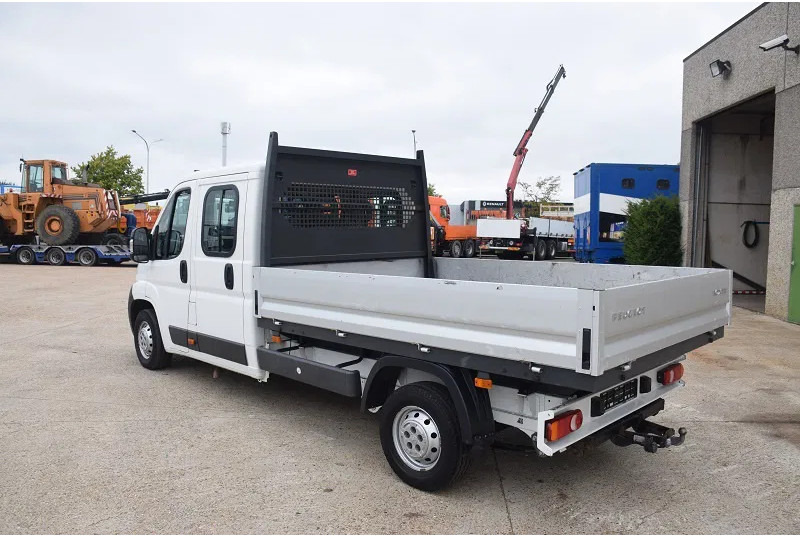 Peugeot Boxer 2.2 L -130 pk - - Flatbed van, Combi van: picture 4 Peugeot Boxer 2.2 L -130 pk - - Flatbed van, Combi van: picture 4