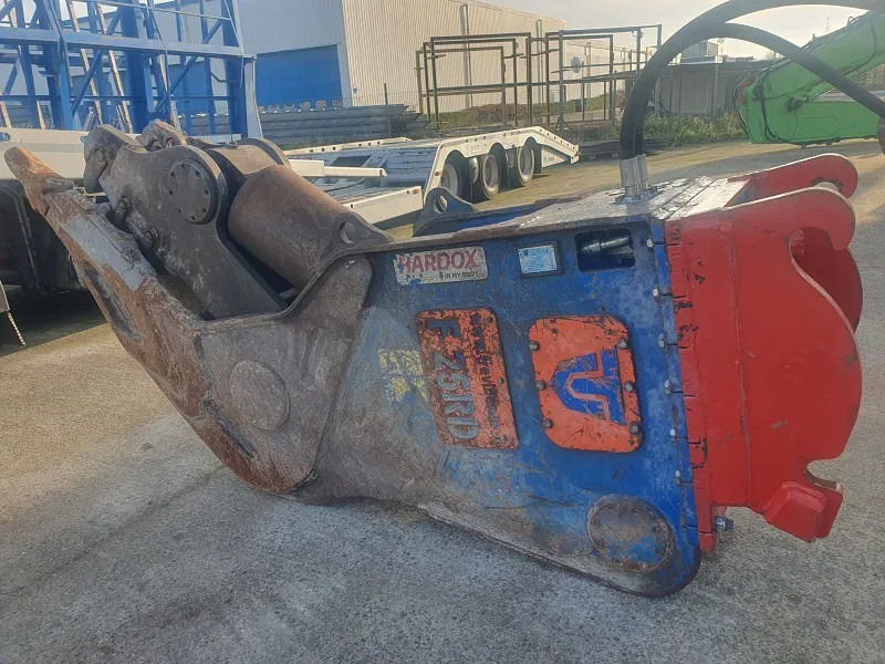 Trevibenne F25 RD Crusher - Demolition shears for Construction machinery: picture 3 Trevibenne F25 RD Crusher - Demolition shears for Construction machinery: picture 3