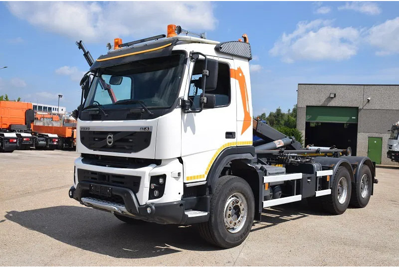 Volvo FMX 460 - Hook lift truck: picture 2 Volvo FMX 460 - Hook lift truck: picture 2