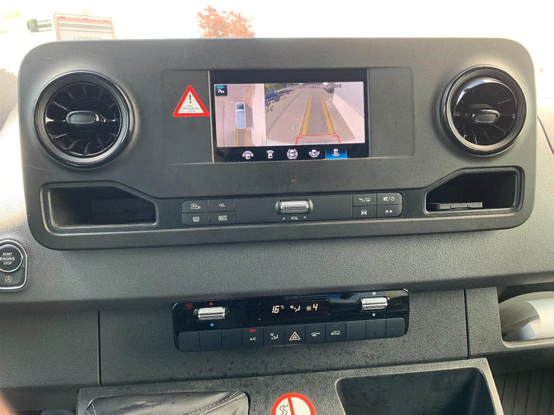 Mercedes-Benz Sprinter 315 L3H2*NEW Carrier xarios 350 -18°C*achteruitrijcamera*navigatie*zetelverwarming*360° camera* - Refrigerated van: picture 4 Mercedes-Benz Sprinter 315 L3H2*NEW Carrier xarios 350 -18°C*achteruitrijcamera*navigatie*zetelverwarming*360° camera* - Refrigerated van: picture 4