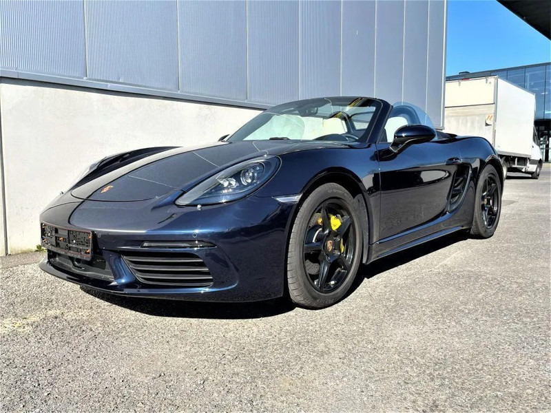Porsche 718 Boxster *Achteruitrijcamera*Navigatie*Zetelverwarming*Cruise control - Car: picture 3 Porsche 718 Boxster *Achteruitrijcamera*Navigatie*Zetelverwarming*Cruise control - Car: picture 3