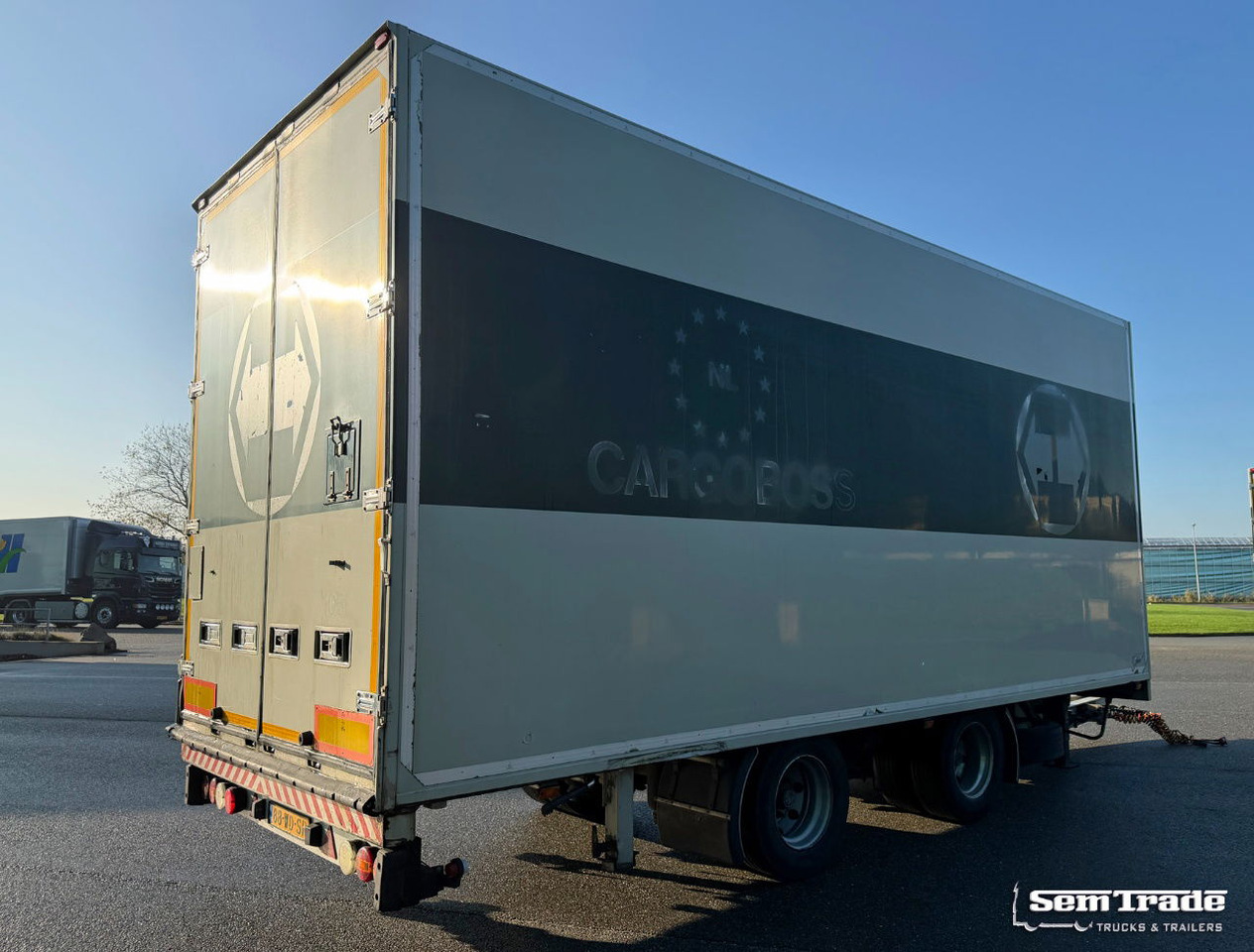 Burg VAN Beurden Isolated BOX Side Doors TRS Cooling Hydrarolls Holland-Trailer - Refrigerator trailer: picture 4 Burg VAN Beurden Isolated BOX Side Doors TRS Cooling Hydrarolls Holland-Trailer - Refrigerator trailer: picture 4
