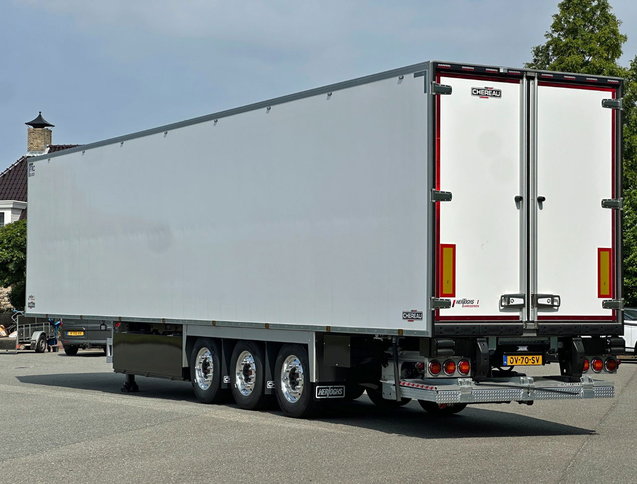 Chereau CSD3 Thermo King A-360 2.500 KG Lift 270 High 250 Wide Brand NEW - Refrigerator semi-trailer: picture 3 Chereau CSD3 Thermo King A-360 2.500 KG Lift 270 High 250 Wide Brand NEW - Refrigerator semi-trailer: picture 3
