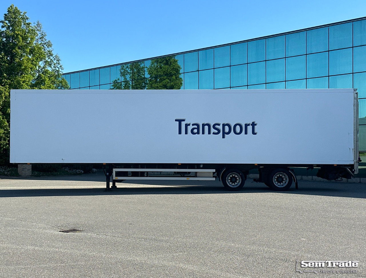 Jumbo 2 Alxe SOR Isolated BOX Tail Lift Steering Axle Holland-Trailer - Closed box semi-trailer: picture 2 Jumbo 2 Alxe SOR Isolated BOX Tail Lift Steering Axle Holland-Trailer - Closed box semi-trailer: picture 2