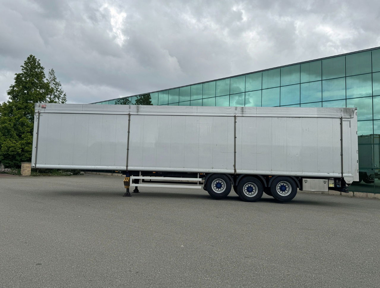 Kraker CF200 Cargo Floor 8 MM 2x Liftaxle BPW Axles Disc Brakes Super Condition - Walking floor semi-trailer: picture 2 Kraker CF200 Cargo Floor 8 MM 2x Liftaxle BPW Axles Disc Brakes Super Condition - Walking floor semi-trailer: picture 2
