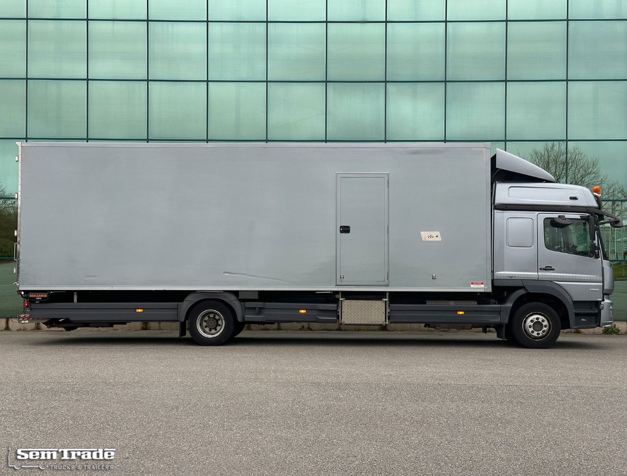 Mercedes-Benz Atego 1221 Euro 6 Isolated BOX + Heater Side Door Tail Lift 336.00 - Box truck: picture 5 Mercedes-Benz Atego 1221 Euro 6 Isolated BOX + Heater Side Door Tail Lift 336.00 - Box truck: picture 5