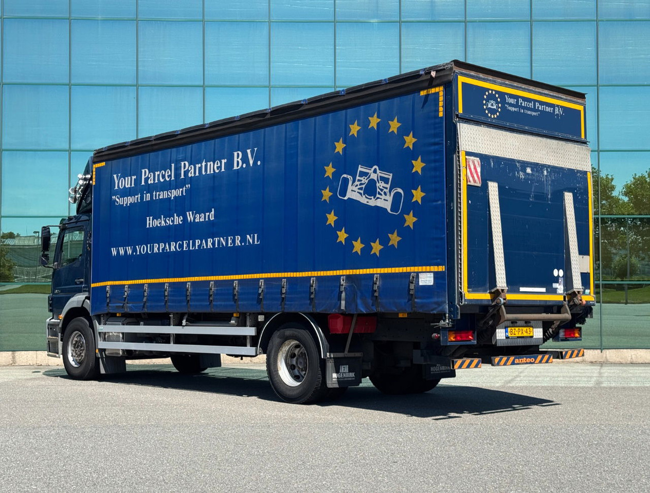 Mercedes-Benz Axor 1824 Euro 5 694.000 KM Curtain Side Door Tail Lift NEW Tacho TOP Condition NL Truck - Curtainsider truck: picture 3 Mercedes-Benz Axor 1824 Euro 5 694.000 KM Curtain Side Door Tail Lift NEW Tacho TOP Condition NL Truck - Curtainsider truck: picture 3