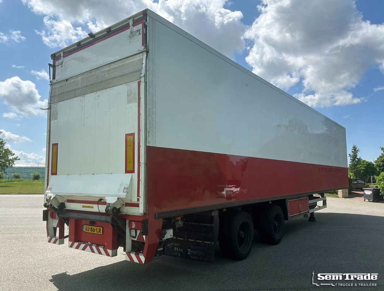Pacton 2-AS Stuuras Zwartjes BAK BAR Klep Bouwjaar 2017 1345 x 250 x 272 CM Inwendig - Refrigerator semi-trailer: picture 5 Pacton 2-AS Stuuras Zwartjes BAK BAR Klep Bouwjaar 2017 1345 x 250 x 272 CM Inwendig - Refrigerator semi-trailer: picture 5