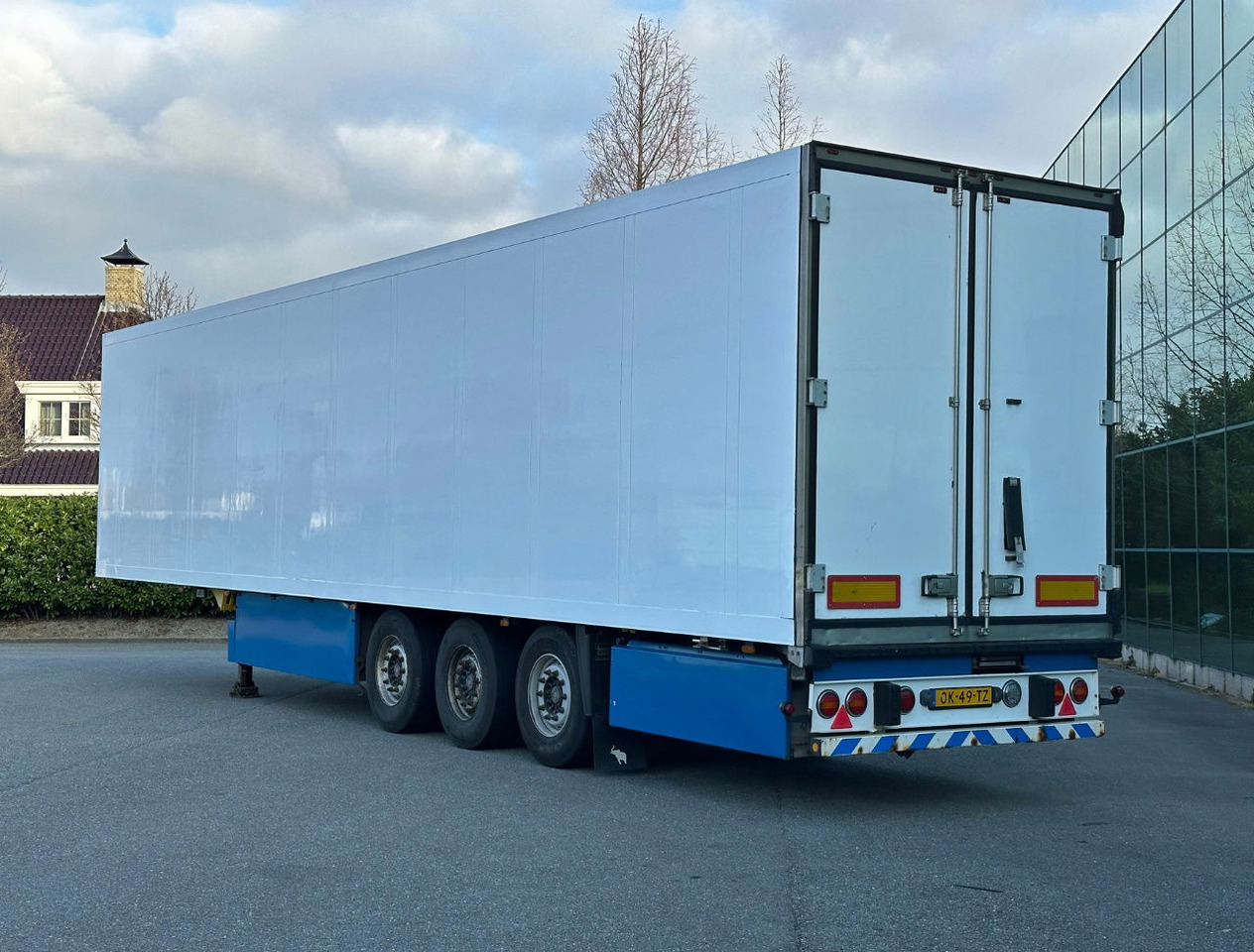 Schmitz Cargobull SKO24 Carrier Maxima 1300 250 Wide 270 High Disc Brakes Lift A - Refrigerator semi-trailer: picture 3 Schmitz Cargobull SKO24 Carrier Maxima 1300 250 Wide 270 High Disc Brakes Lift A - Refrigerator semi-trailer: picture 3